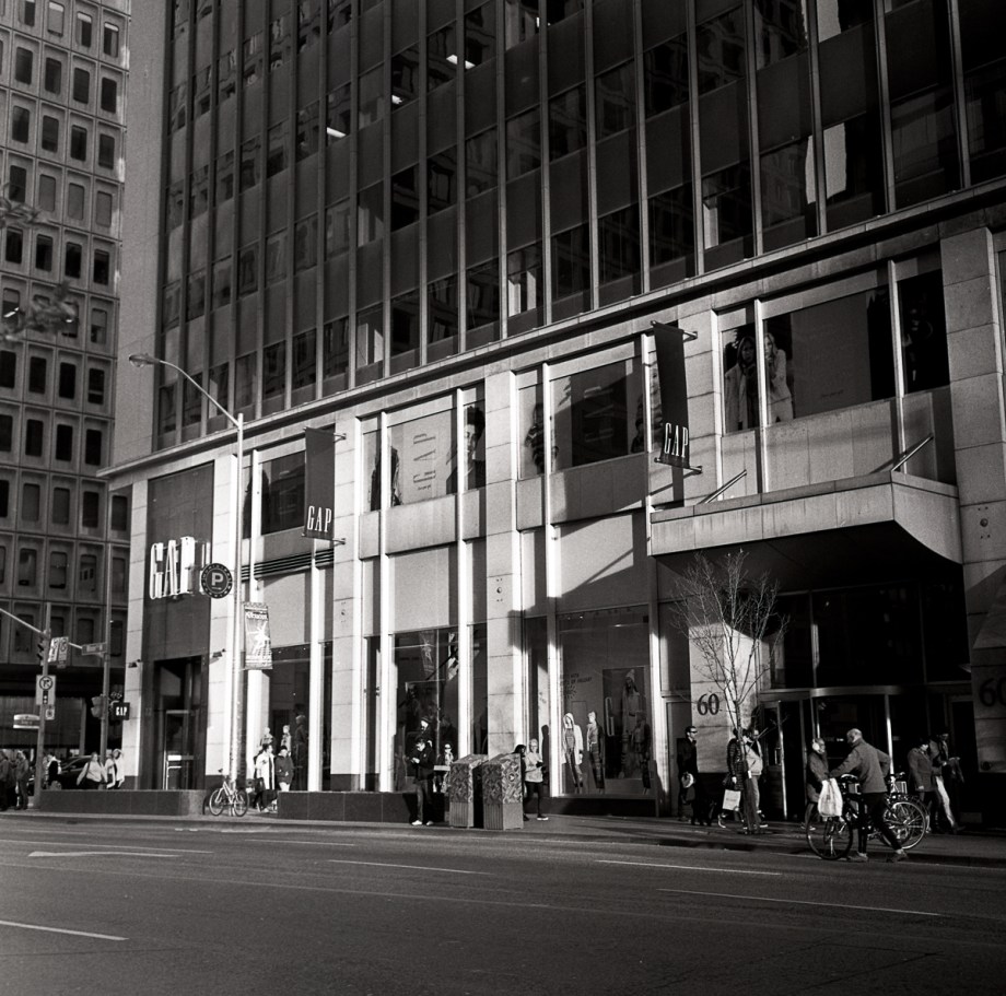 toronto-streets-rollei-005